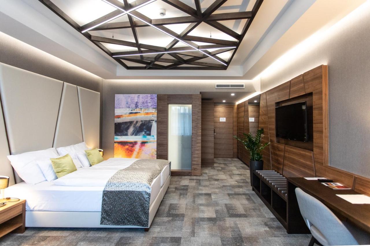 Artis Boutique Hotel Szombathely Ngoại thất bức ảnh
