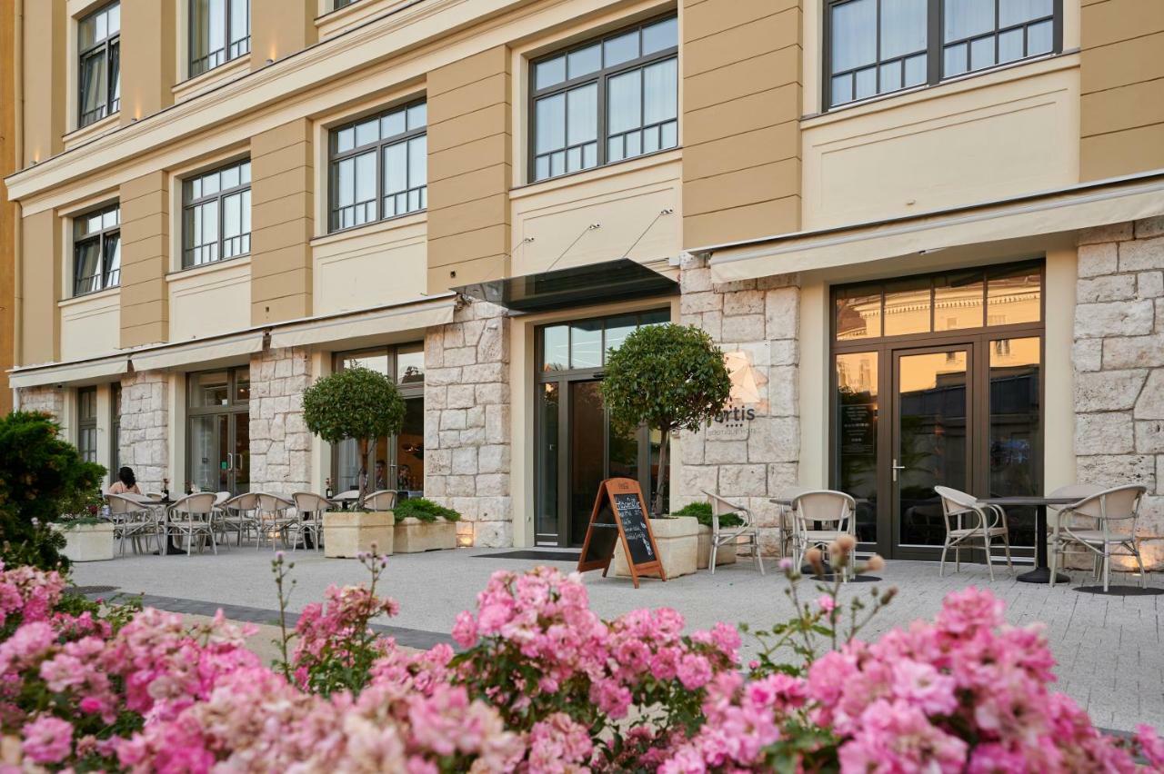 Artis Boutique Hotel Szombathely Ngoại thất bức ảnh