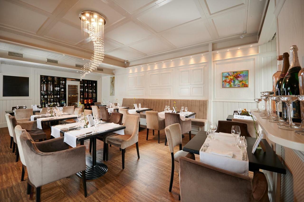 Artis Boutique Hotel Szombathely Ngoại thất bức ảnh